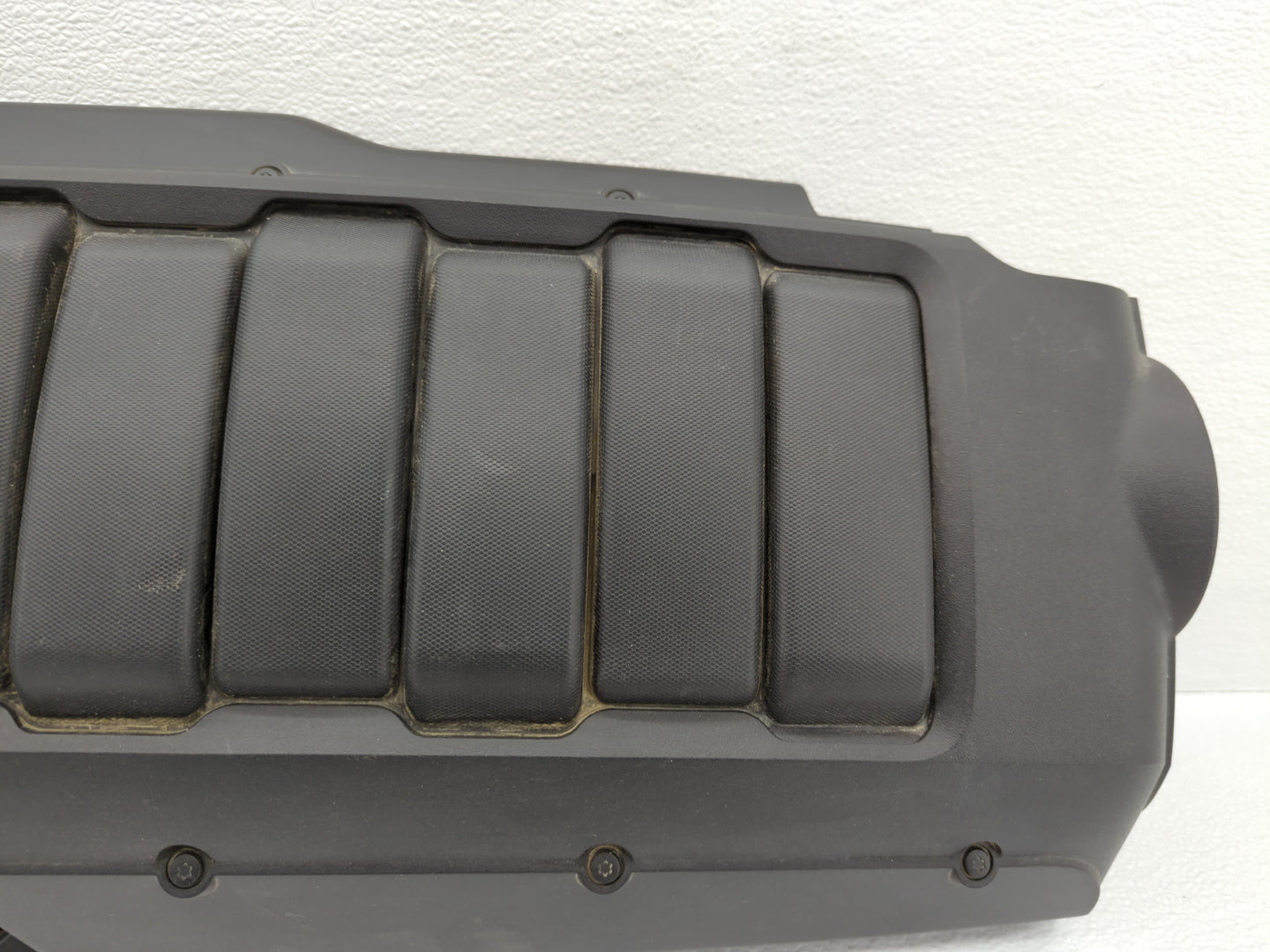 2012 Gmc Acadia Engine Cover - Oemusedautoparts1.com