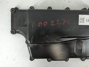 2012 Gmc Acadia Driver Left Cylinder Head Valve Cover P/N:PA6.6-GF33 SP5398 Fits OEM Used Auto Parts