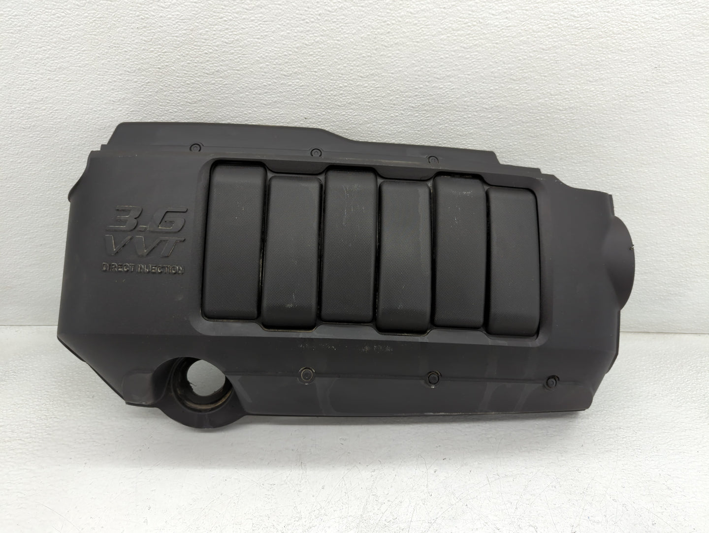 2012 Gmc Acadia Engine Cover - Oemusedautoparts1.com