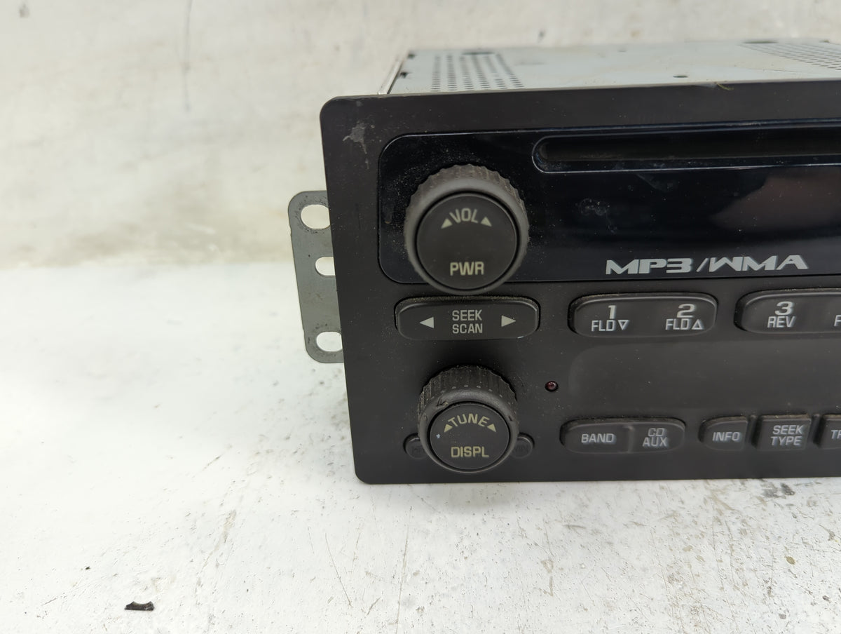 2005-2012 Gmc Canyon Radio AM FM Cd Player Receiver Replacement P/N:28161564 25998449 Fits OEM Used Auto Parts - Oemusedauto