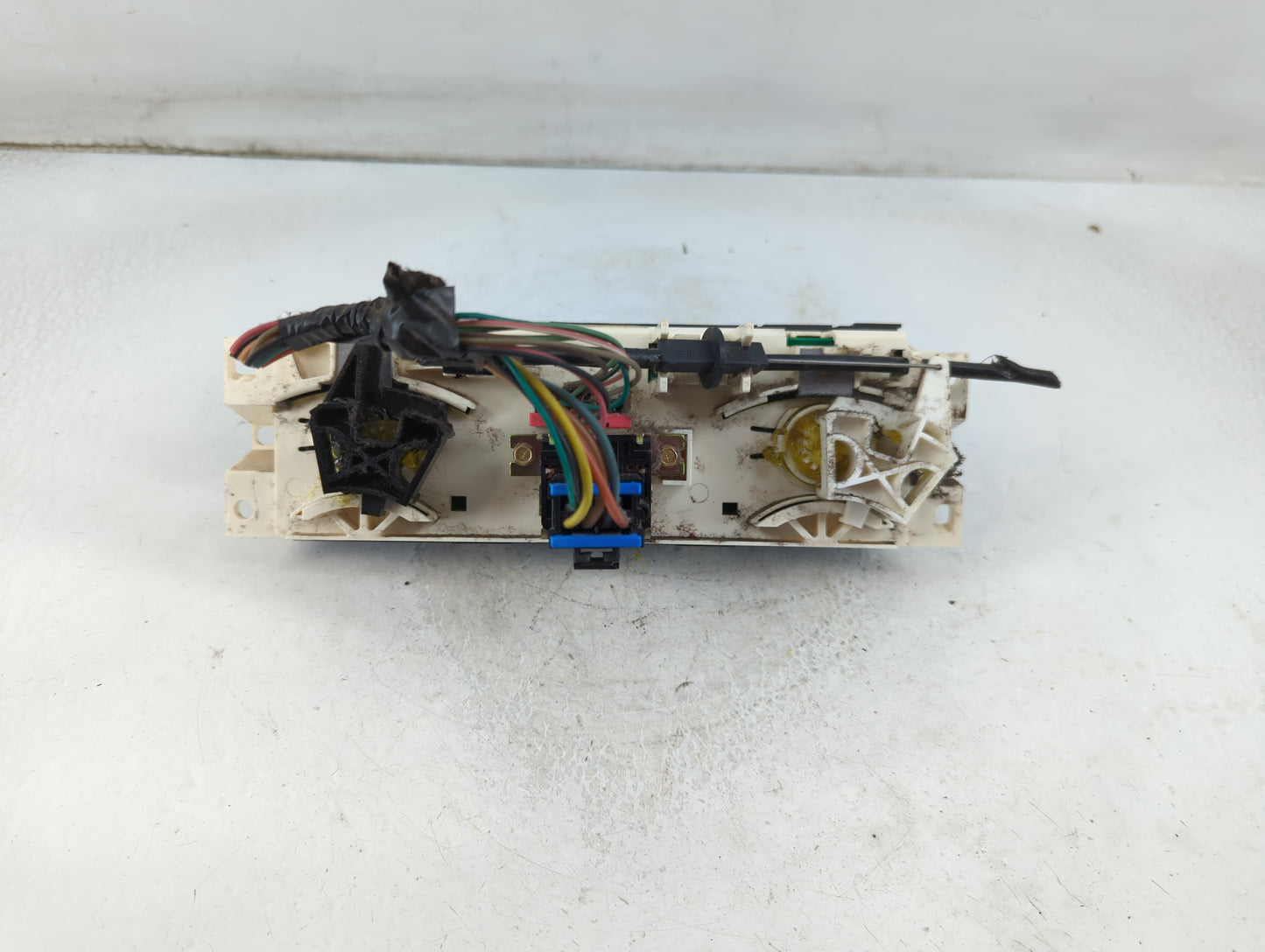 2004-2012 Gmc Canyon Climate Control Module Temperature AC/Heater Replacement P/N:25841856 Fits OEM Used Auto Parts - Oemuse