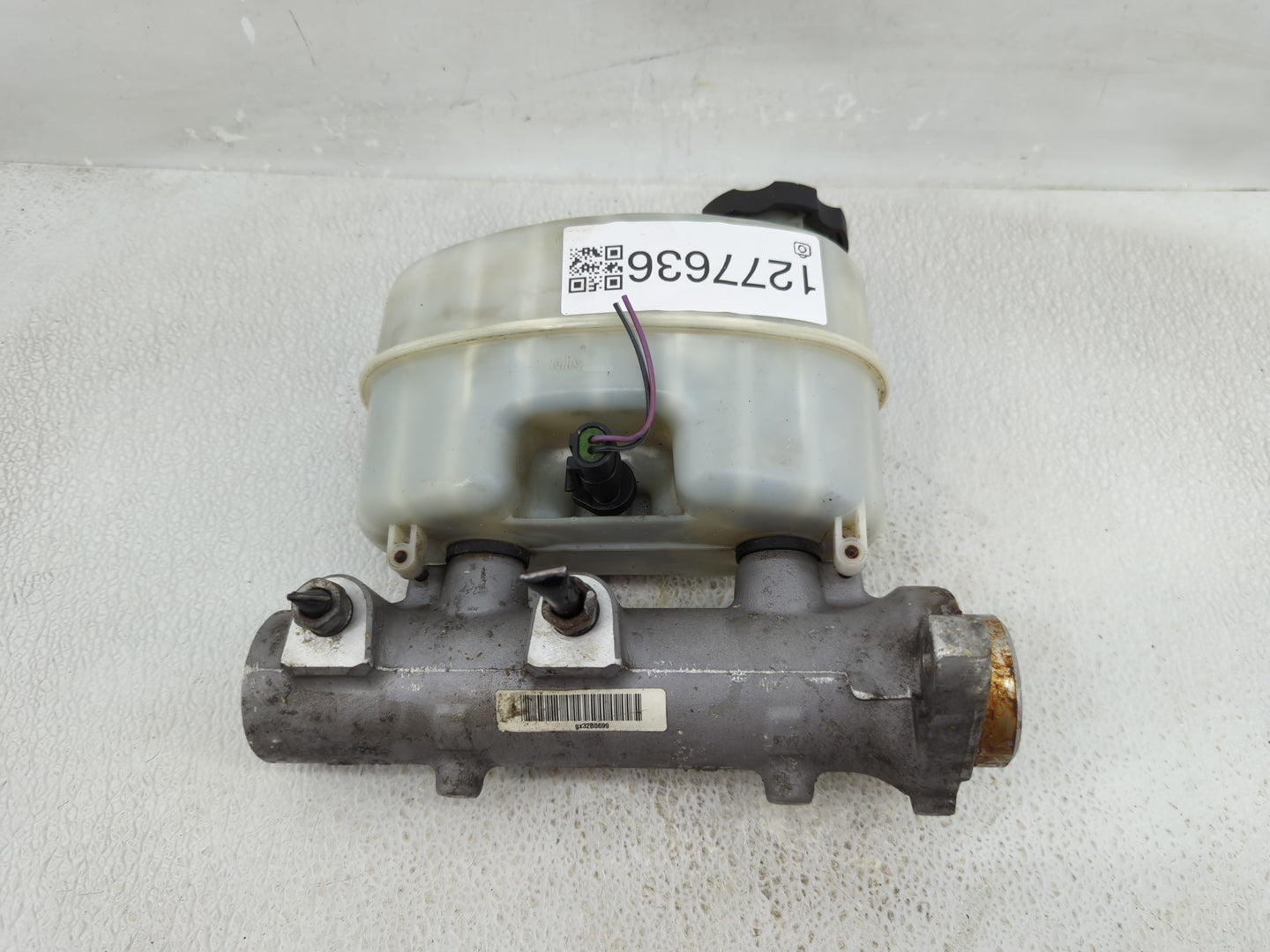2012 Gmc Savana 2500 Brake Master Cylinder - Oemusedautoparts1.com