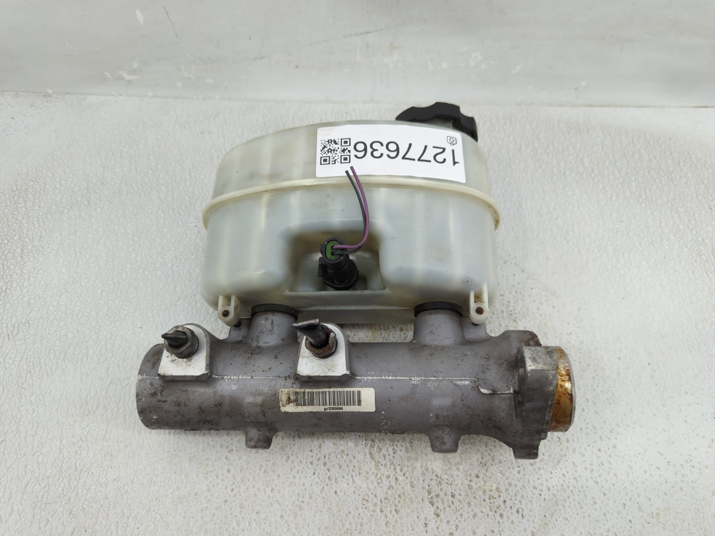 2012 Gmc Savana 2500 Brake Master Cylinder - Oemusedautoparts1.com