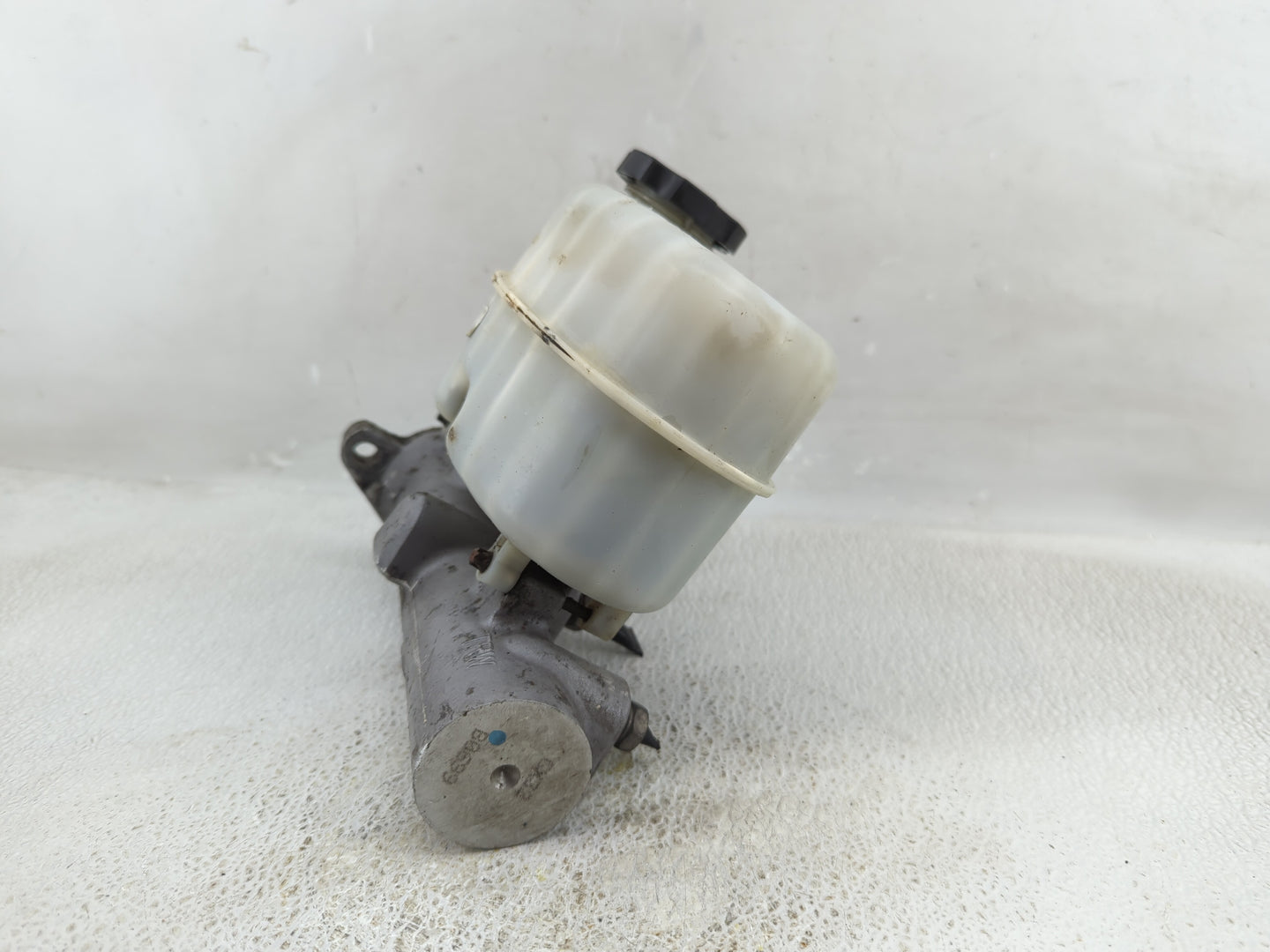 2012 Gmc Savana 2500 Brake Master Cylinder - Oemusedautoparts1.com