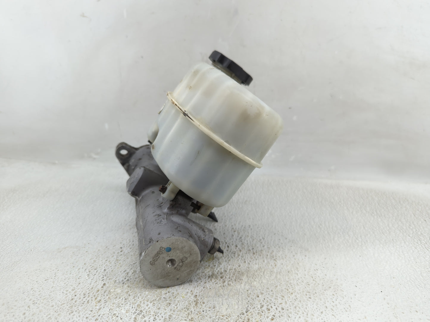 2012 Gmc Savana 2500 Brake Master Cylinder - Oemusedautoparts1.com