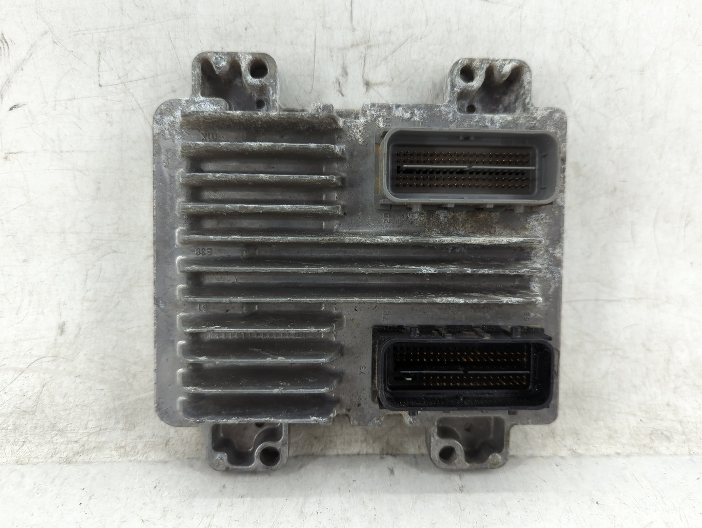 2010-2013 Gmc Sierra 1500 PCM Engine Control Computer ECU ECM PCU OEM P/N:12647990 Fits OEM Used Auto Parts - Oemusedautopar