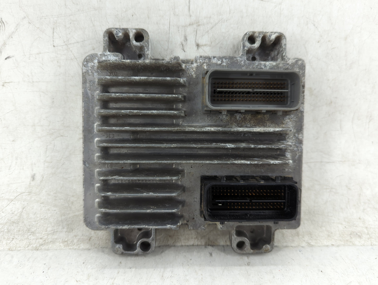 2010-2013 Gmc Sierra 1500 PCM Engine Control Computer ECU ECM PCU OEM P/N:12647990 Fits OEM Used Auto Parts - Oemusedautopar