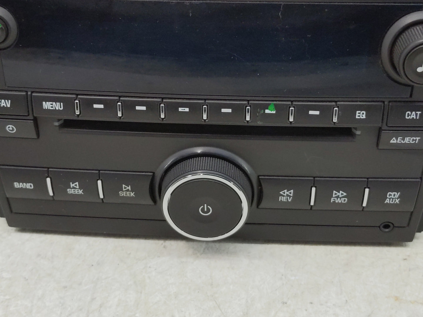 2010-2013 Gmc Sierra 1500 Radio AM FM Cd Player Receiver Replacement P/N:20934593 Fits OEM Used Auto Parts - Oemusedautopart