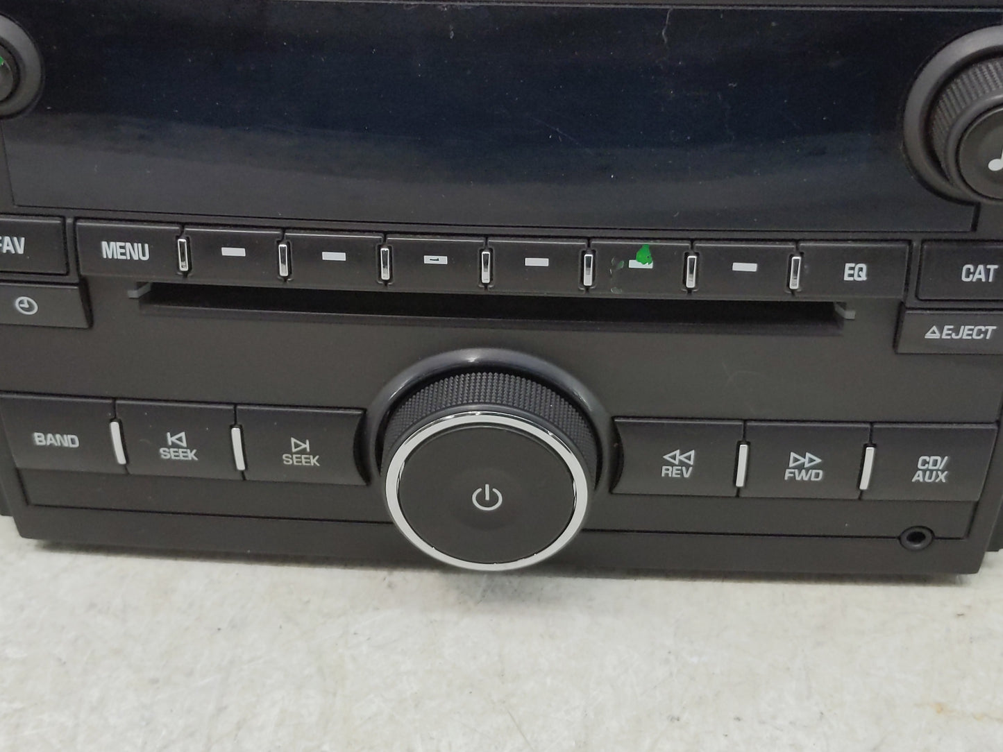 2010-2013 Gmc Sierra 1500 Radio AM FM Cd Player Receiver Replacement P/N:20934593 Fits OEM Used Auto Parts - Oemusedautopart