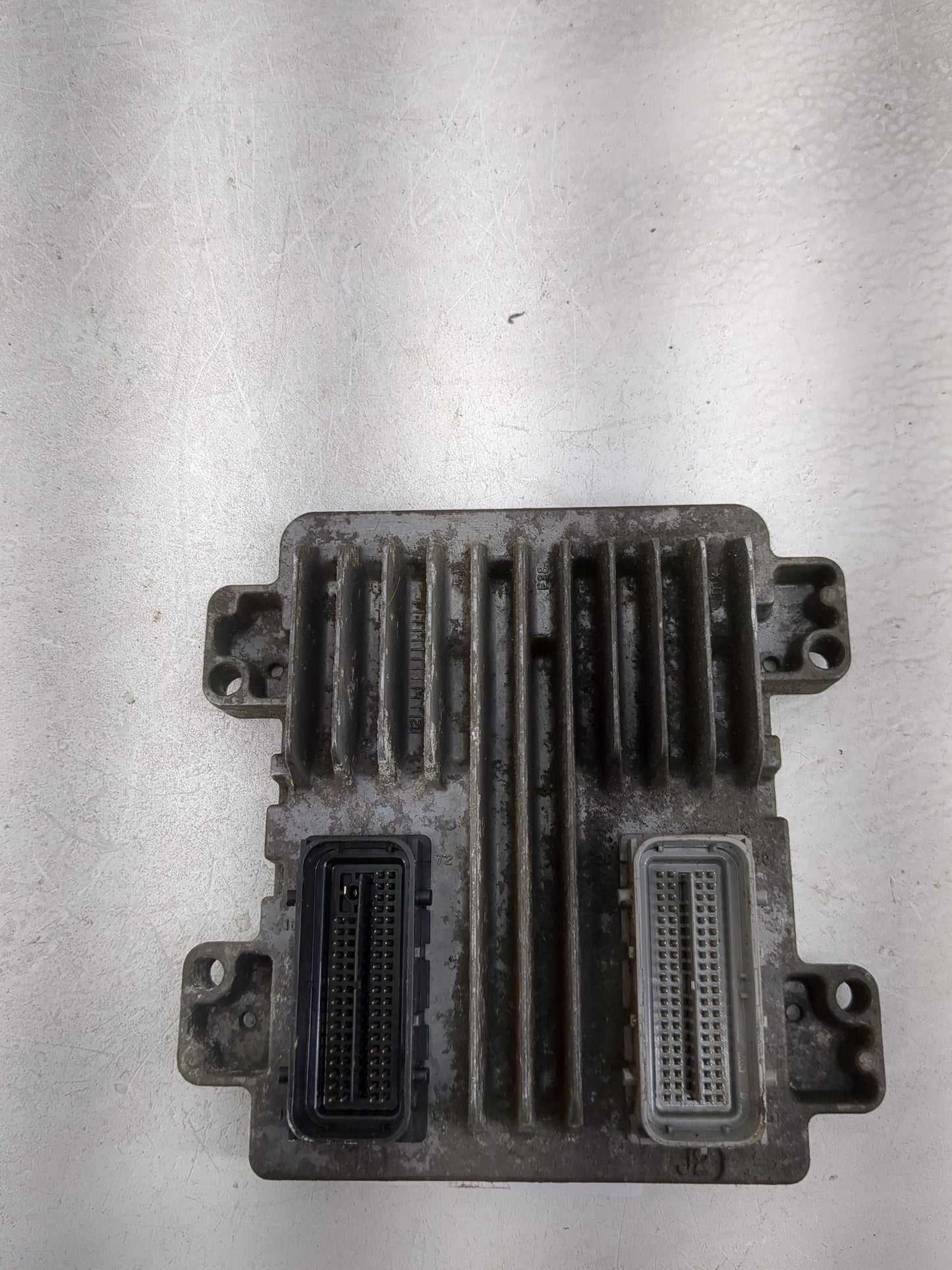 2010-2013 Gmc Sierra 1500 PCM Engine Control Computer ECU ECM PCU OEM P/N:12653852 12633238 Fits OEM Used Auto Parts - Oemus
