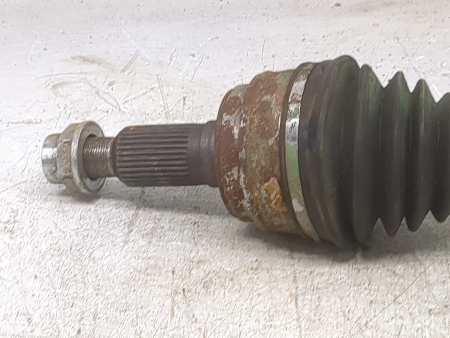 2007-2013 Gmc Sierra 1500 Axle Shaft Front Driver Cv C/v 1428585 - Oemusedautoparts1.com