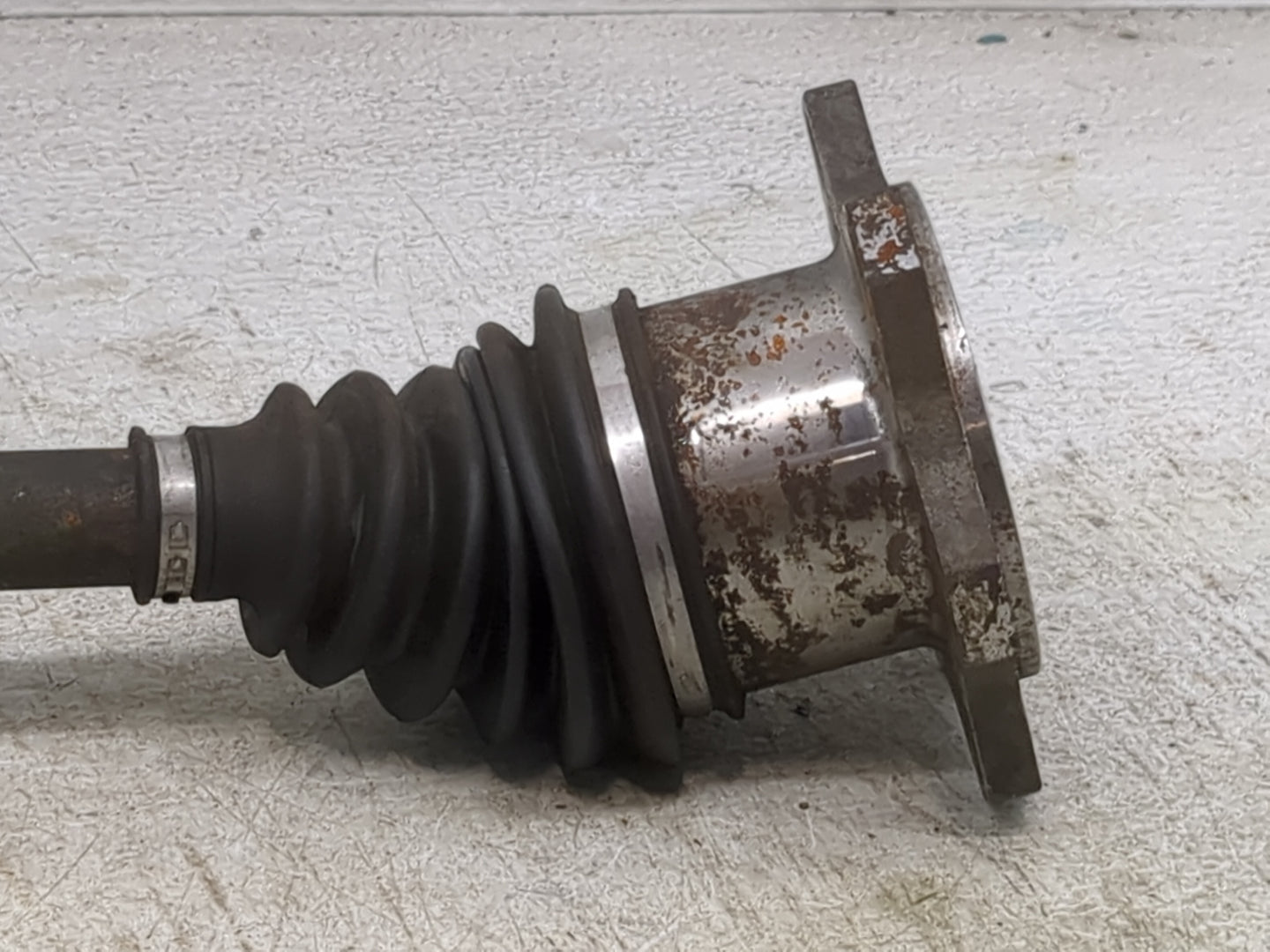 2007-2013 Gmc Sierra 1500 Axle Shaft Front Driver Cv C/v 1428585 - Oemusedautoparts1.com