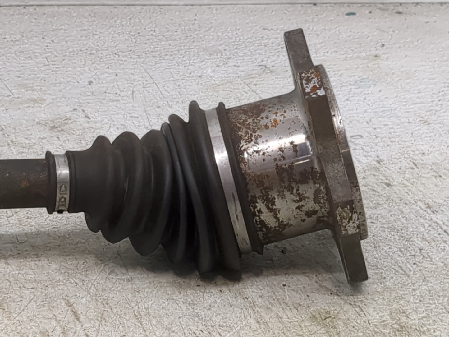2007-2013 Gmc Sierra 1500 Axle Shaft Front Driver Cv C/v 1428585 - Oemusedautoparts1.com
