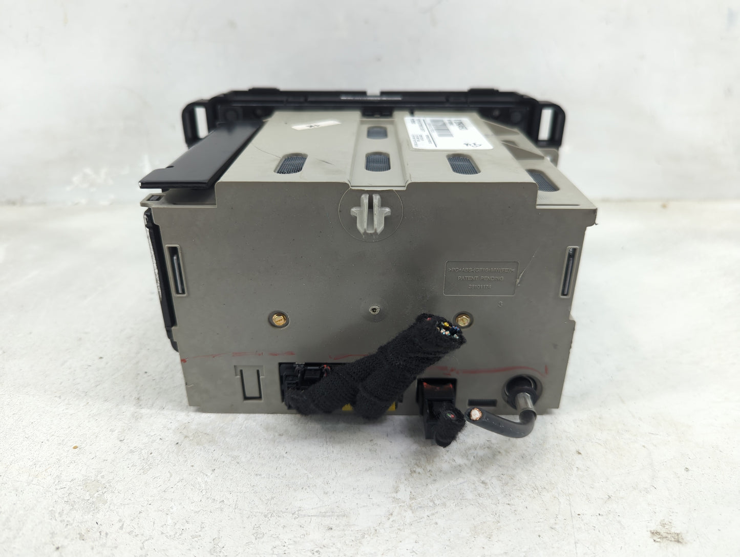 2010-2013 Gmc Sierra 1500 Radio AM FM Cd Player Receiver Replacement P/N:20934593 Fits OEM Used Auto Parts - Oemusedautopart