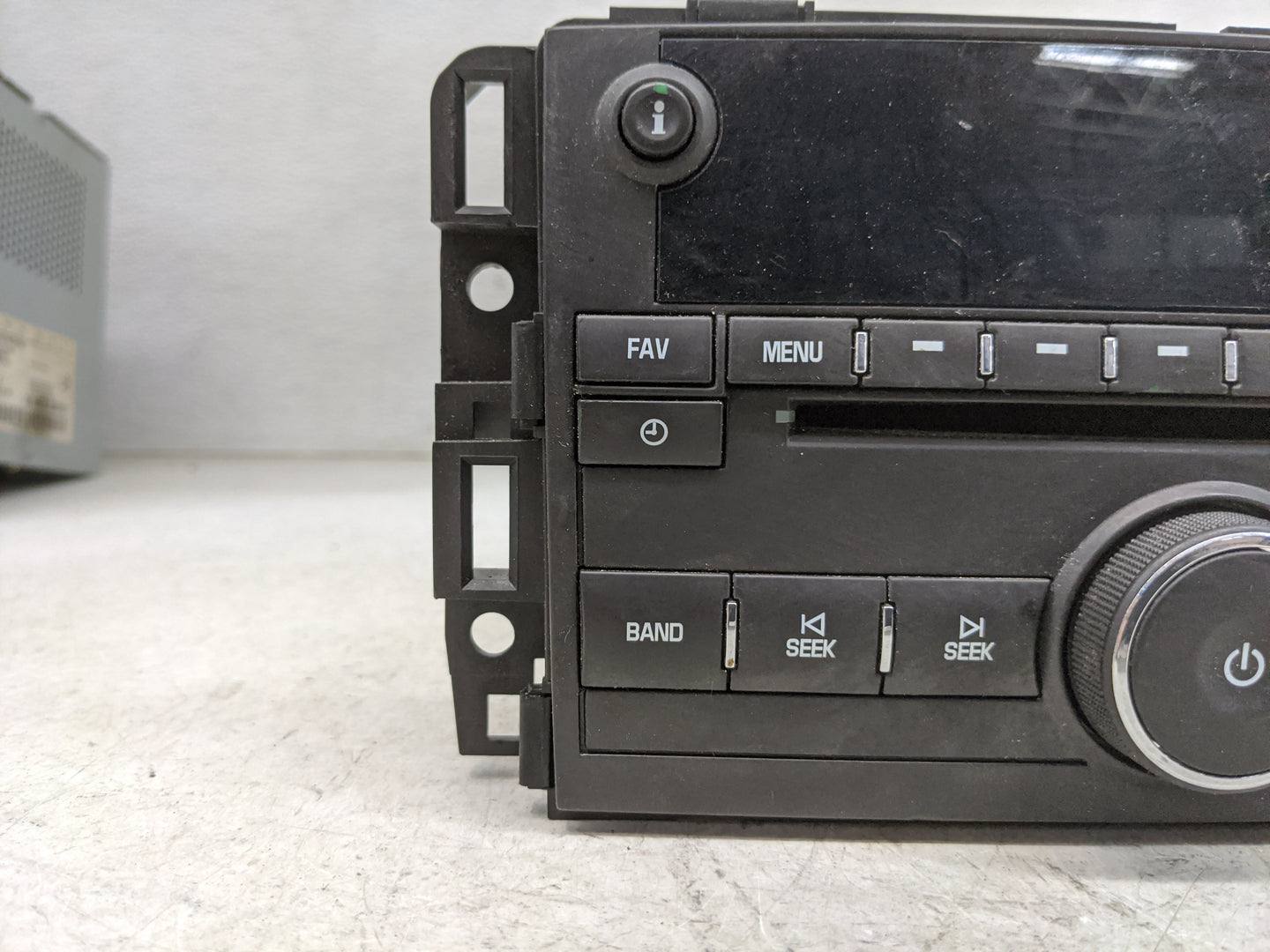 2010-2013 Gmc Sierra 1500 Radio AM FM Cd Player Receiver Replacement P/N:20934593 28256335 Fits OEM Used Auto Parts - Oemuse
