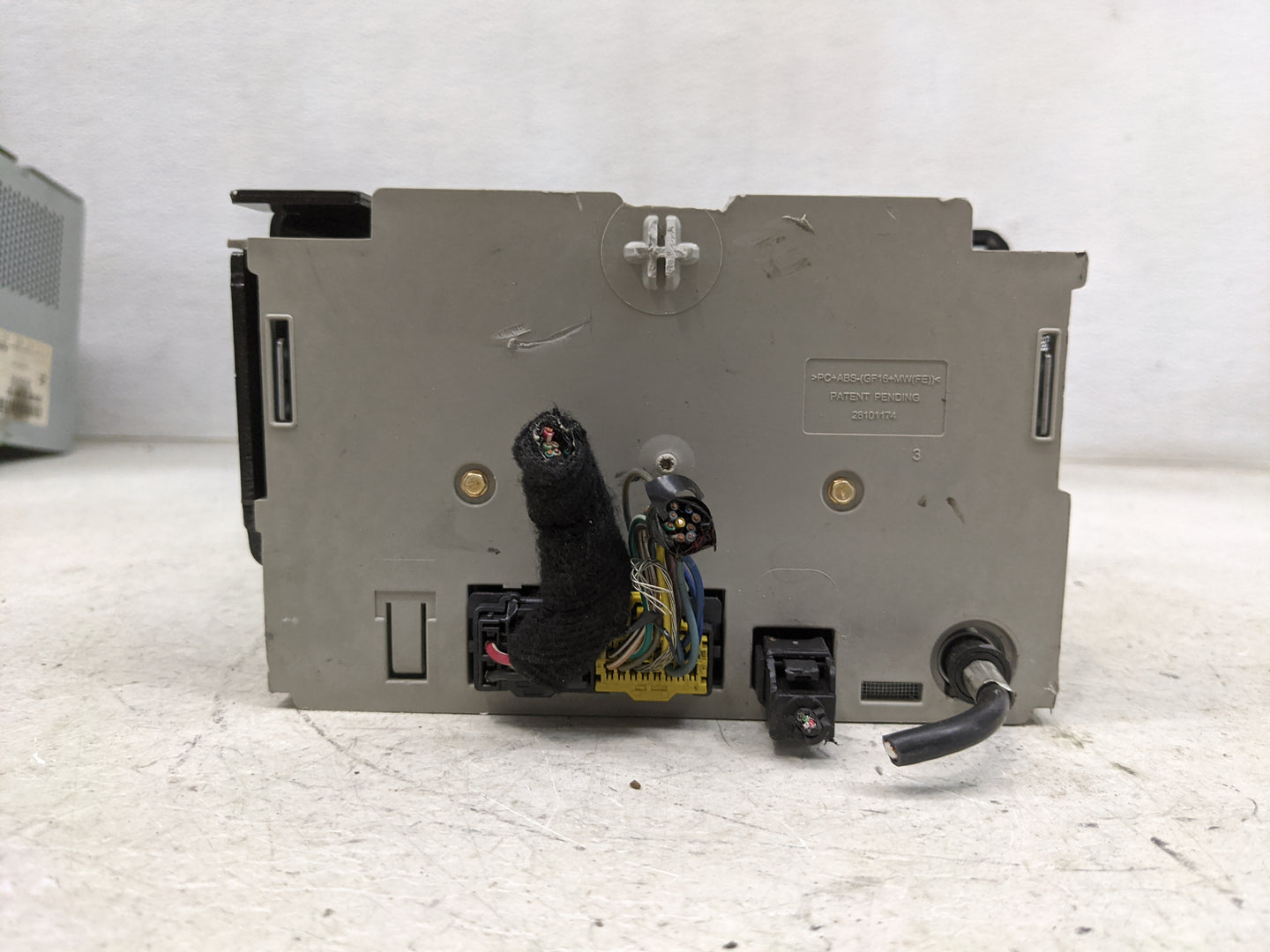 2010-2013 Gmc Sierra 1500 Radio AM FM Cd Player Receiver Replacement P/N:20934593 28256335 Fits OEM Used Auto Parts - Oemuse