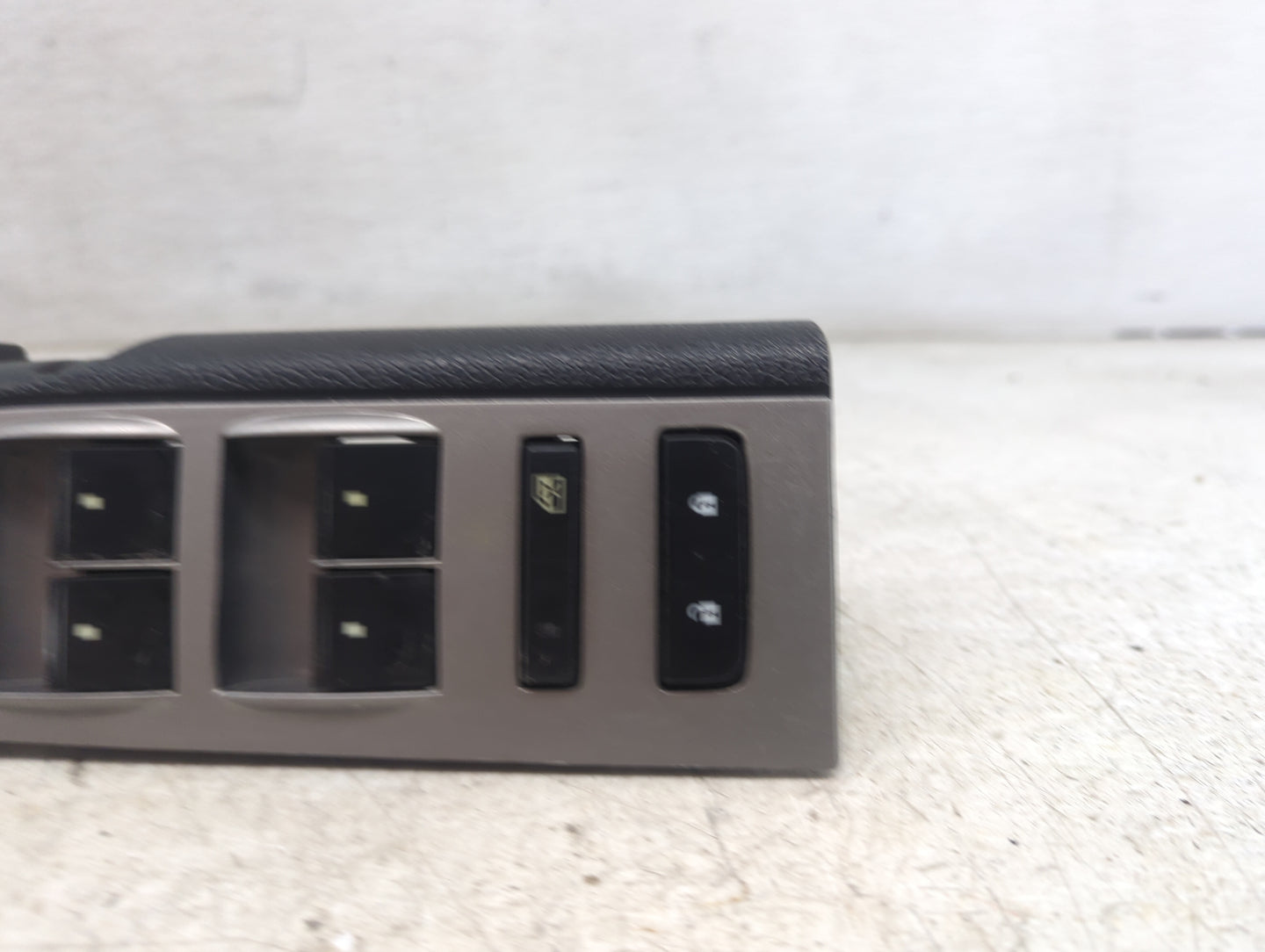 2012 Gmc Sierra 1500 Master Power Window Switch Replacement Driver Side Left P/N:901-341 Fits OEM Used Auto Parts - Oemuseda