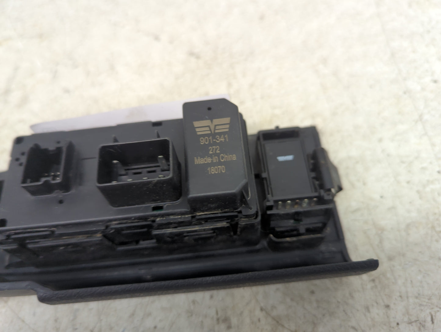 2012 Gmc Sierra 1500 Master Power Window Switch Replacement Driver Side Left P/N:901-341 Fits OEM Used Auto Parts - Oemuseda