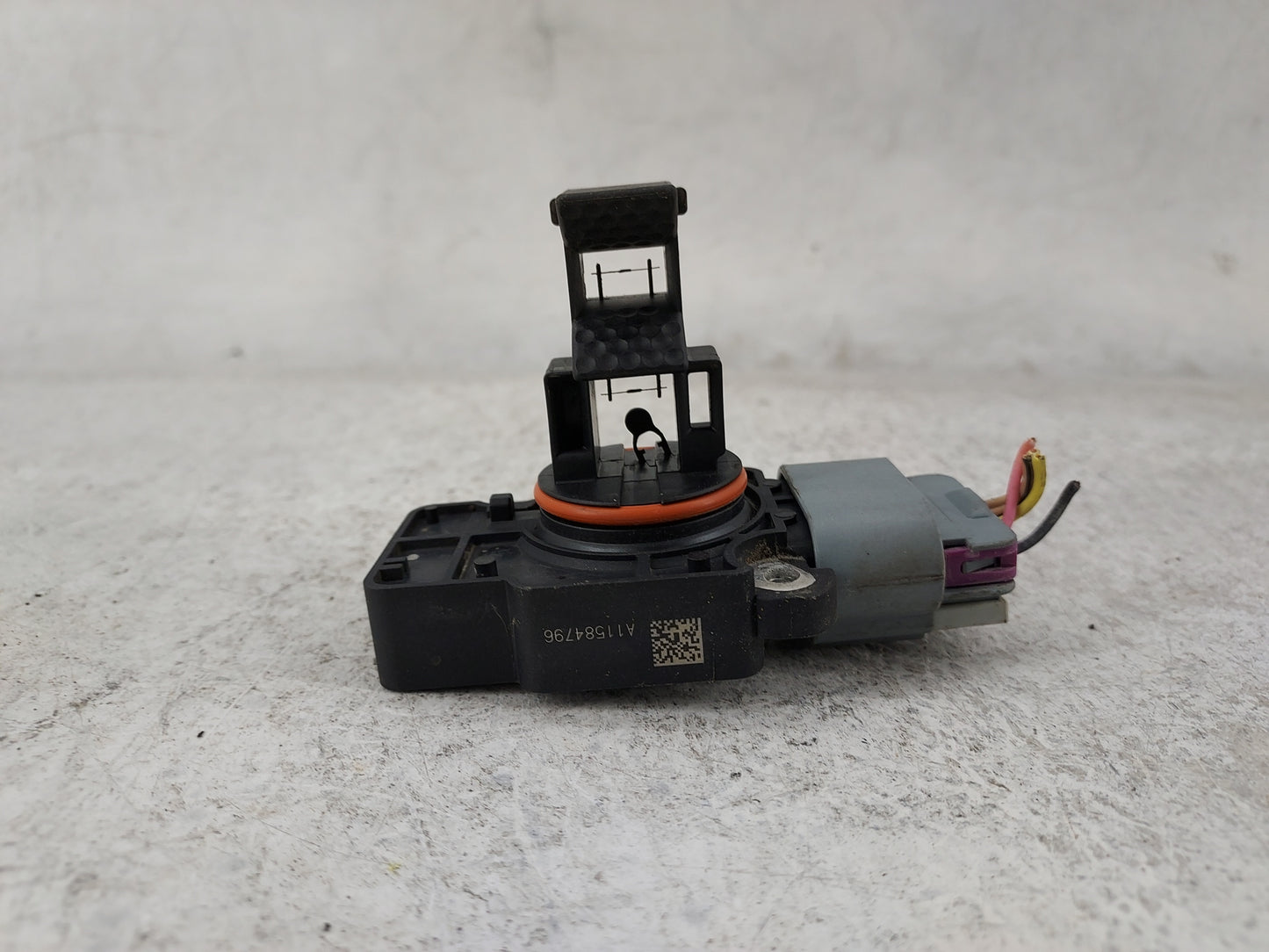 2009-2013 Gmc Sierra 1500 Mass Air Flow Meter Maf 1485612 - Oemusedautoparts1.com