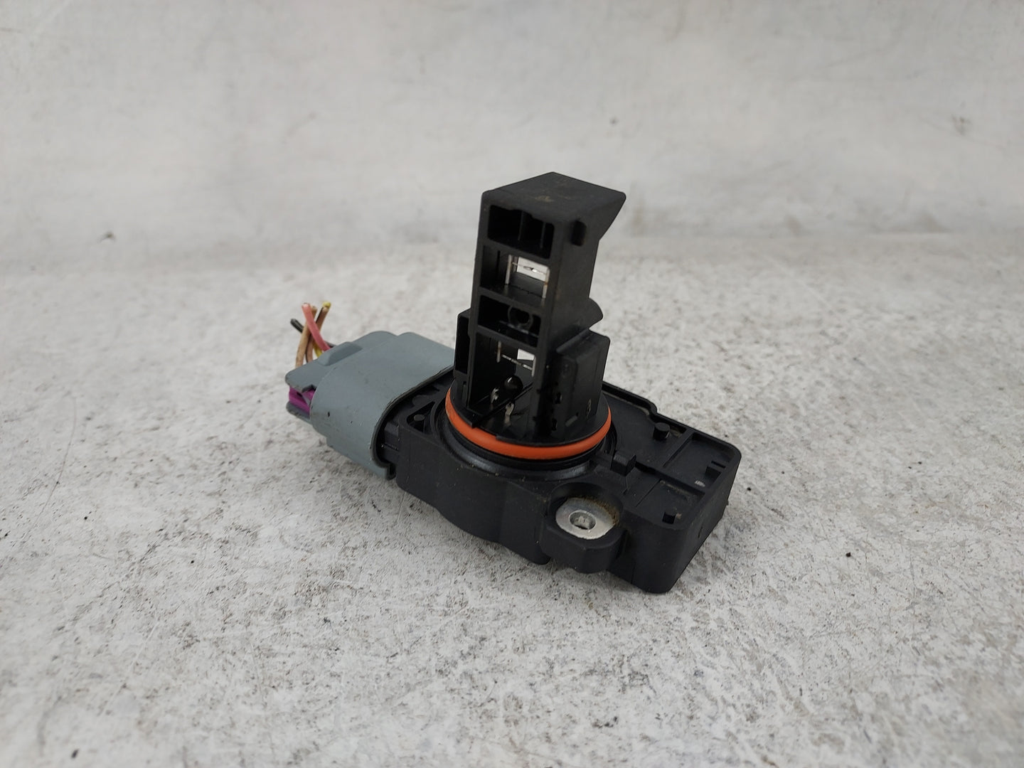 2009-2013 Gmc Sierra 1500 Mass Air Flow Meter Maf 1485612 - Oemusedautoparts1.com