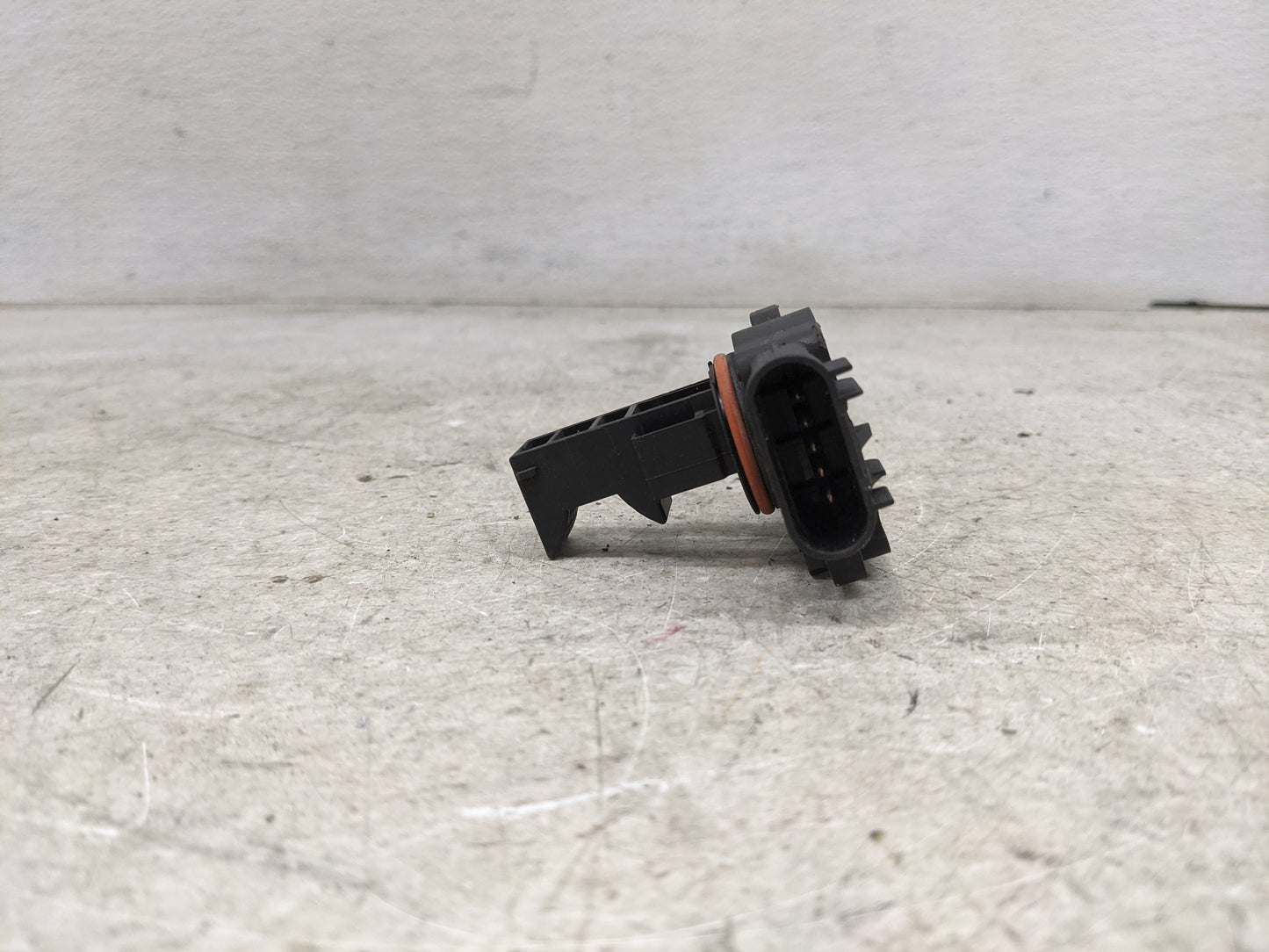 2009-2013 Gmc Sierra 1500 Mass Air Flow Meter Maf 1485909 - Oemusedautoparts1.com
