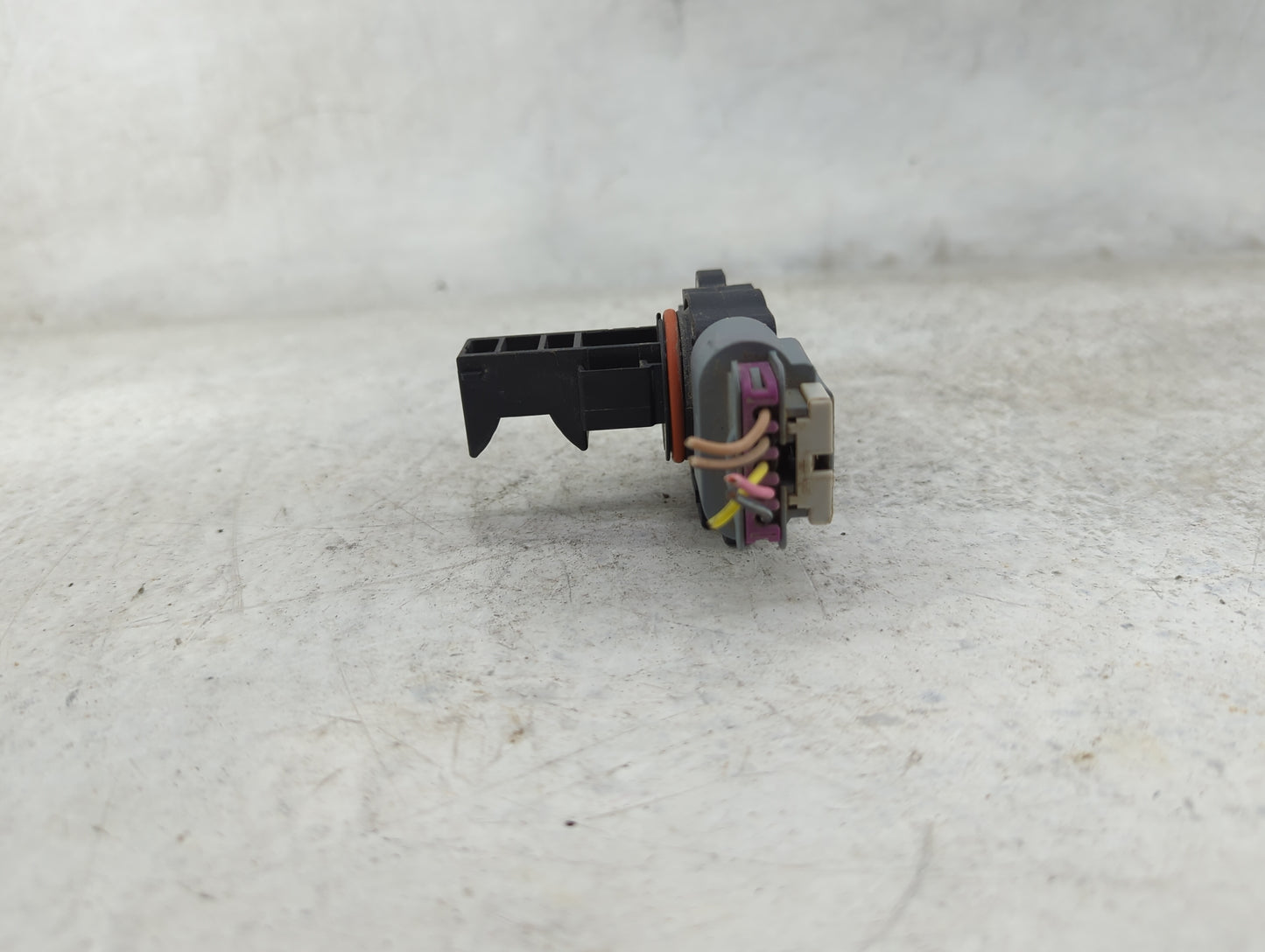 2009-2013 Gmc Sierra 1500 Mass Air Flow Meter Maf 1485995 - Oemusedautoparts1.com