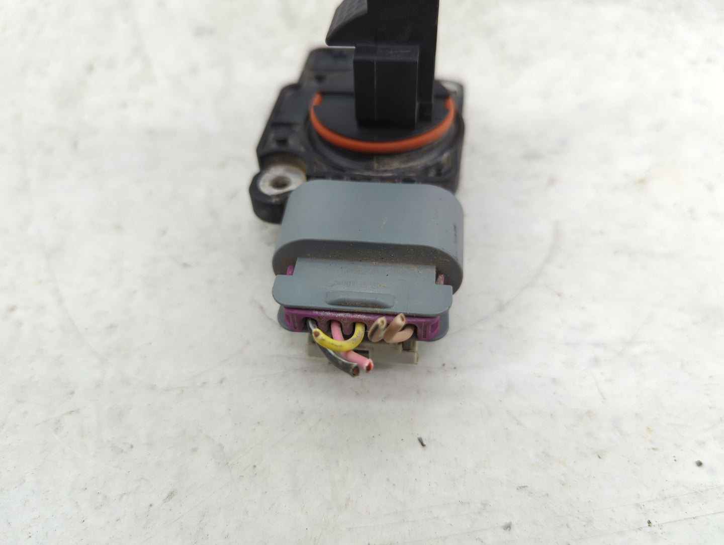 2009-2013 Gmc Sierra 1500 Mass Air Flow Meter Maf 1485995 - Oemusedautoparts1.com