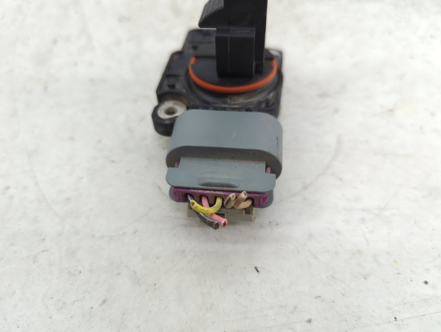2009-2013 Gmc Sierra 1500 Mass Air Flow Meter Maf 1485995 - Oemusedautoparts1.com