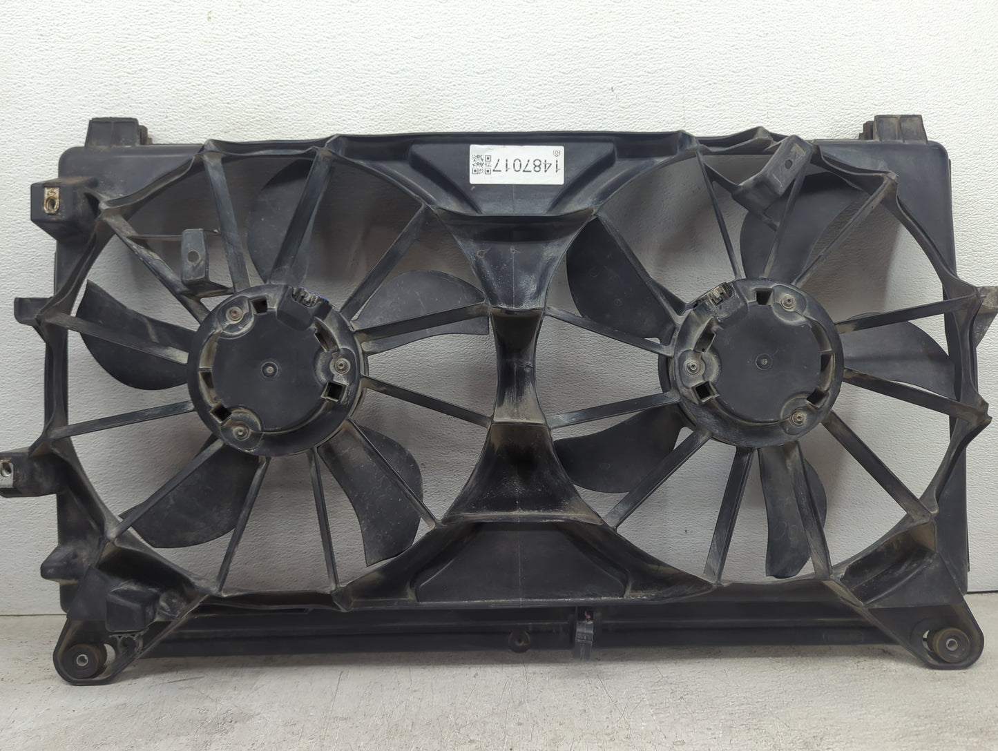 2010-2013 Gmc Sierra 1500 Electric Radiator Cooling Fan Motor Assembly P/N:6003X-0121-01 8004-3A Fits OEM Used Auto Parts - 