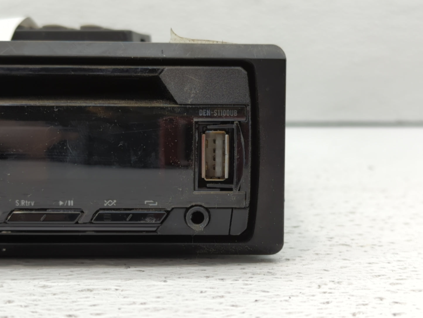 2012 Gmc Sierra 1500 Am Fm Cd Player Radio Receiver - Oemusedautoparts1.com
