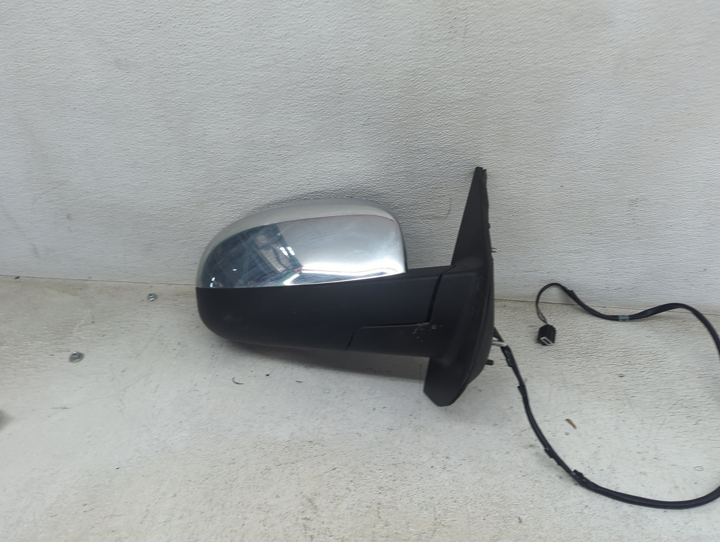 2009-2013 Gmc Sierra 1500 Passenger Side View Mirror - Right Door Mirror OEM Used - Oemusedautoparts1.com