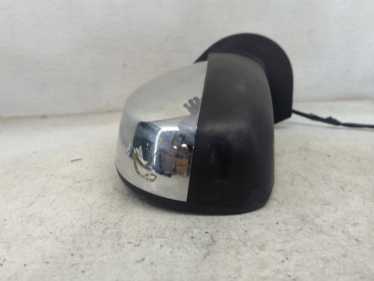 2009-2013 Gmc Sierra 1500 Passenger Side View Mirror - Right Door Mirror OEM Used - Oemusedautoparts1.com