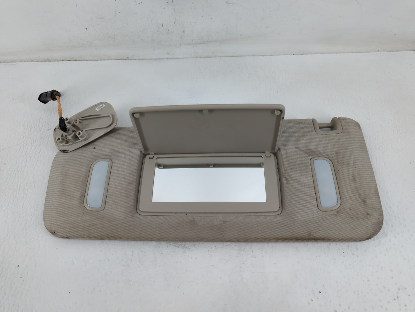 2007-2013 Gmc Sierra 1500 Sun Visor Shade Replacement Driver Left Mirror Fits Fits 2007 2008 2009 2010 2011 2012 2013 2014 O