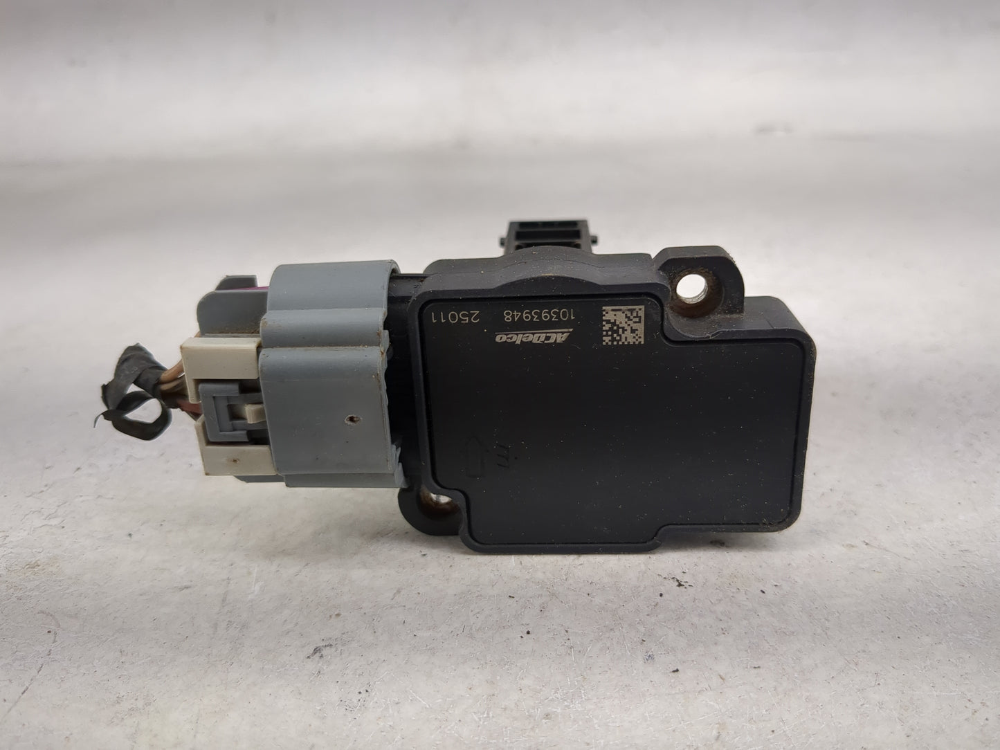 Gmc Sierra 2500 Mass Air Flow Meter Maf 1485436 - Oemusedautoparts1.com