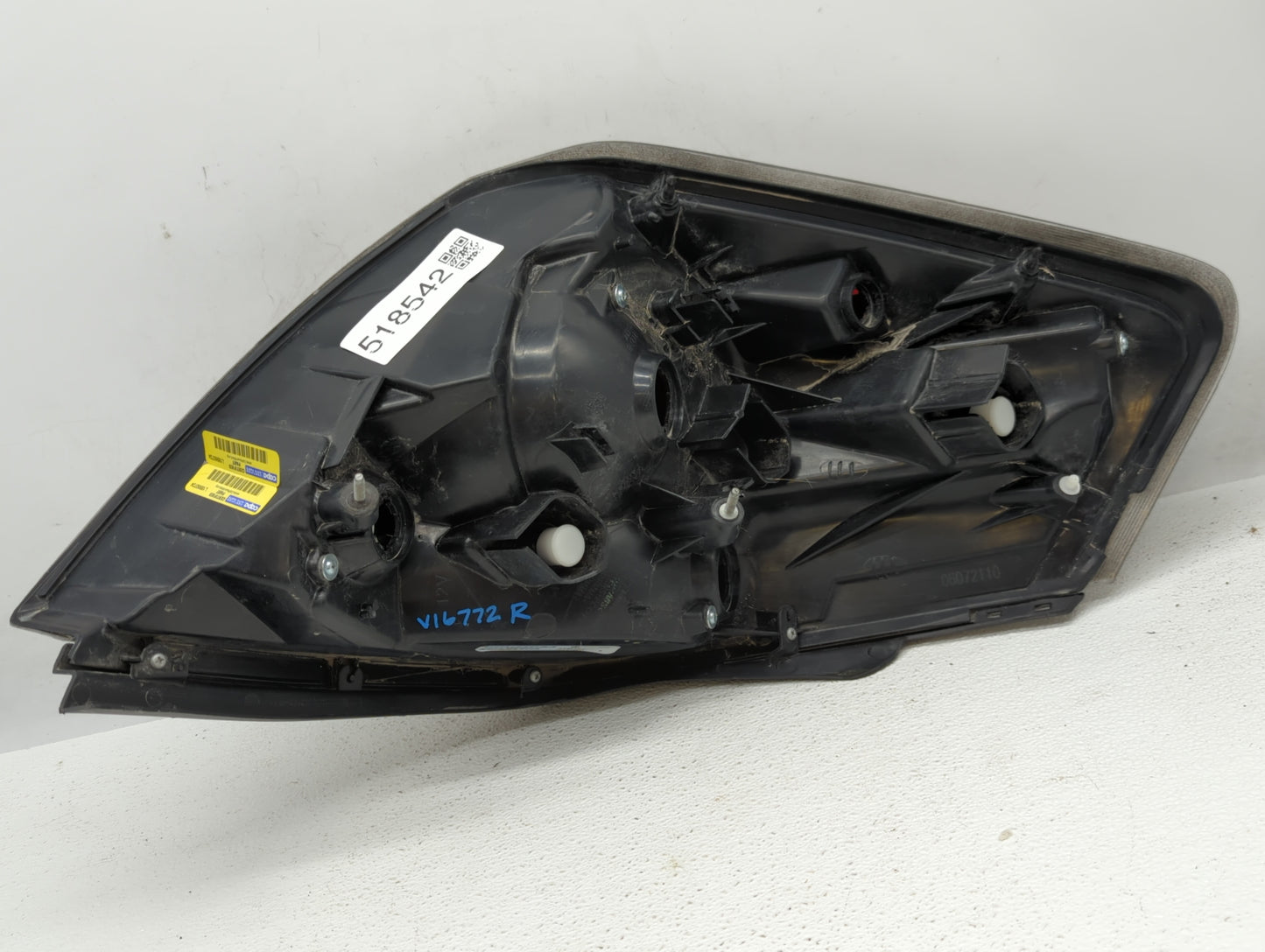 2011-2014 Gmc Sierra 2500 Tail Light Assembly Driver Left OEM Fits Fits 2011 2012 2013 2014 OEM Used Auto Parts - Oemusedaut