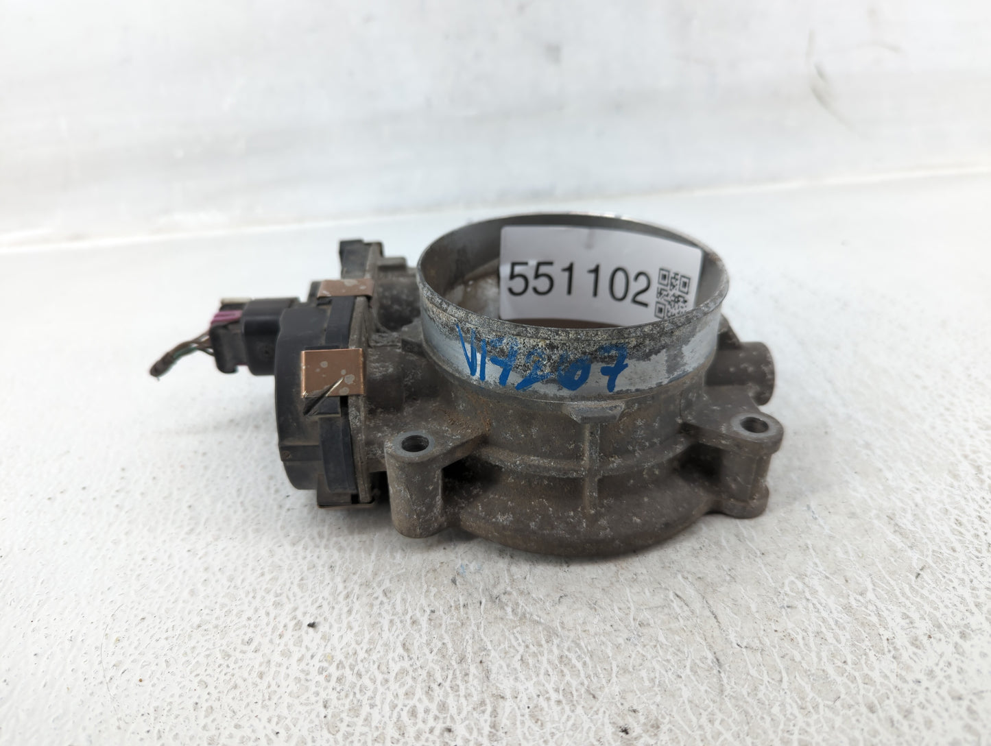 2009-2015 Gmc Sierra 2500 Throttle Body P/N:3RME87-3C Fits Fits 2009 2010 2011 2012 2013 2014 2015 OEM Used Auto Parts - Oem