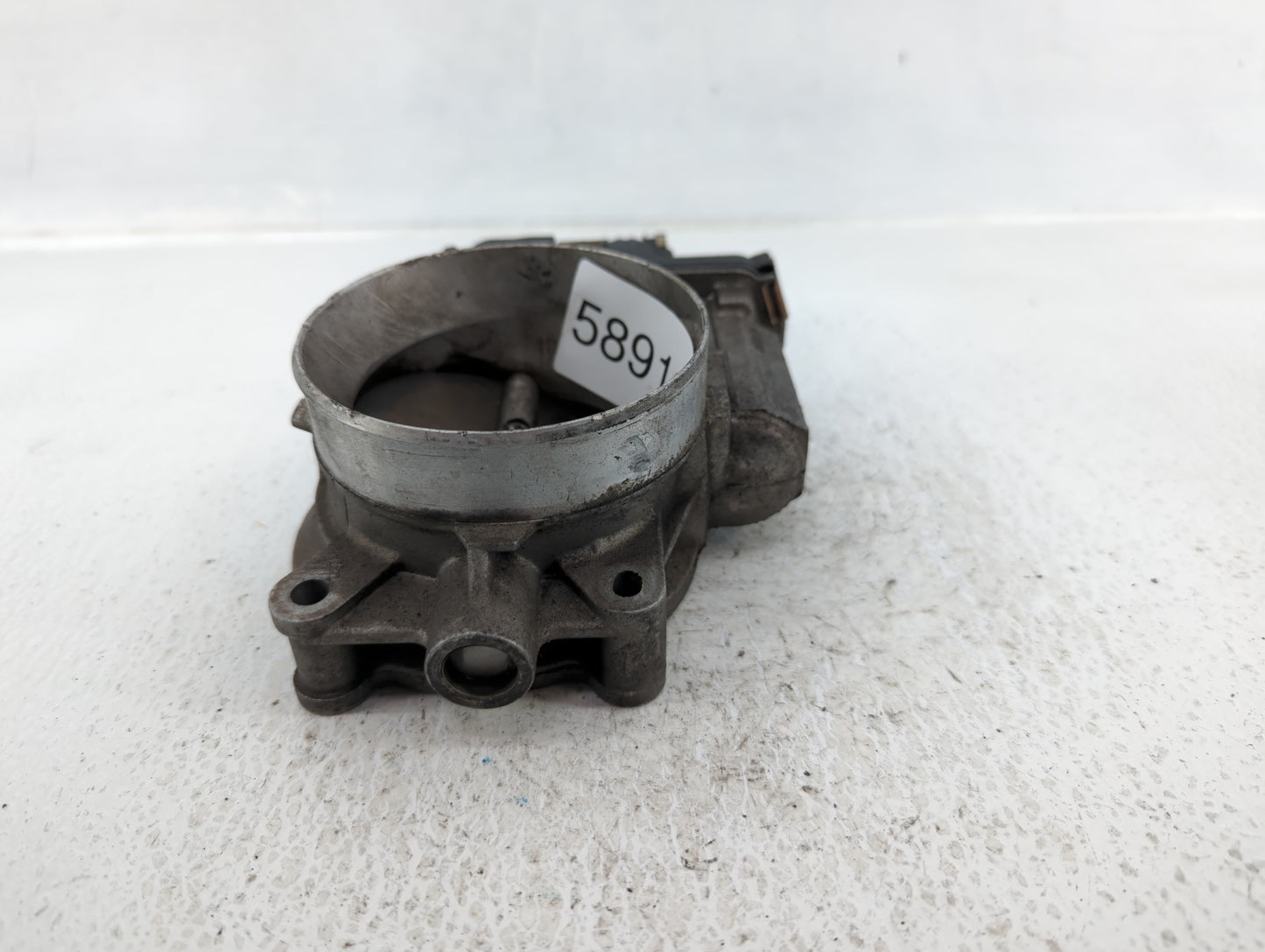 2009-2015 Gmc Sierra 3500 Throttle Body P/N:RME87-3C Fits Fits 2009 2010 2011 2012 2013 2014 2015 OEM Used Auto Parts - Oemu