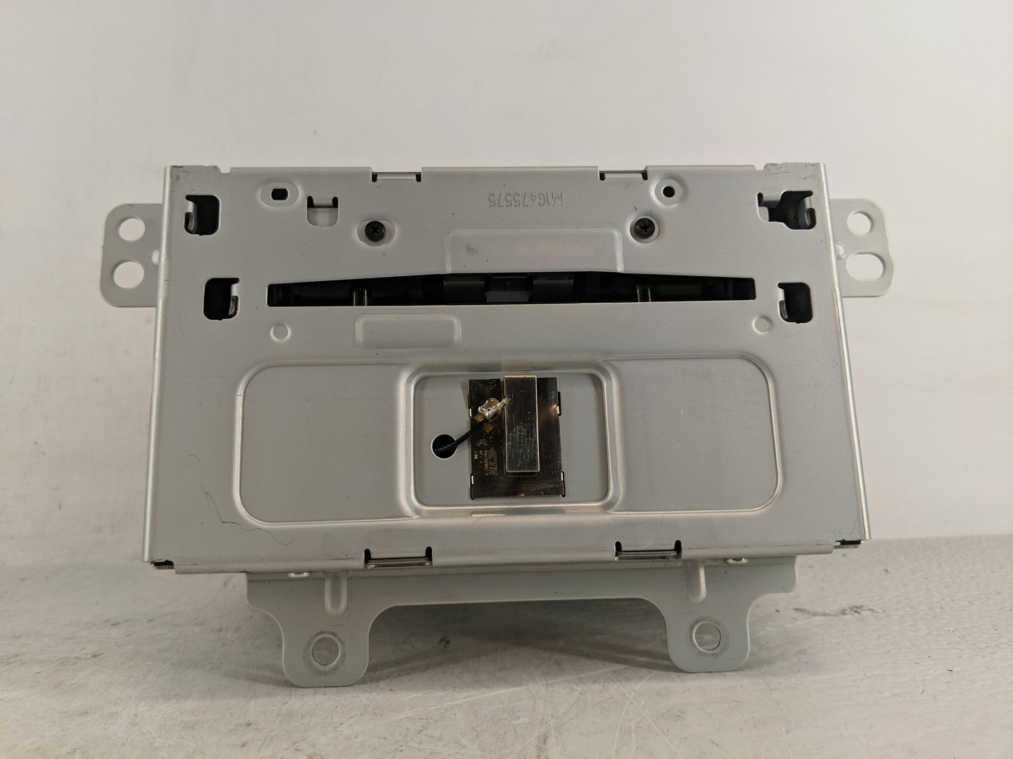2012 Gmc Terrain Radio AM FM Cd Player Receiver Replacement P/N:22869279 22909201 Fits OEM Used Auto Parts - Oemusedautopart