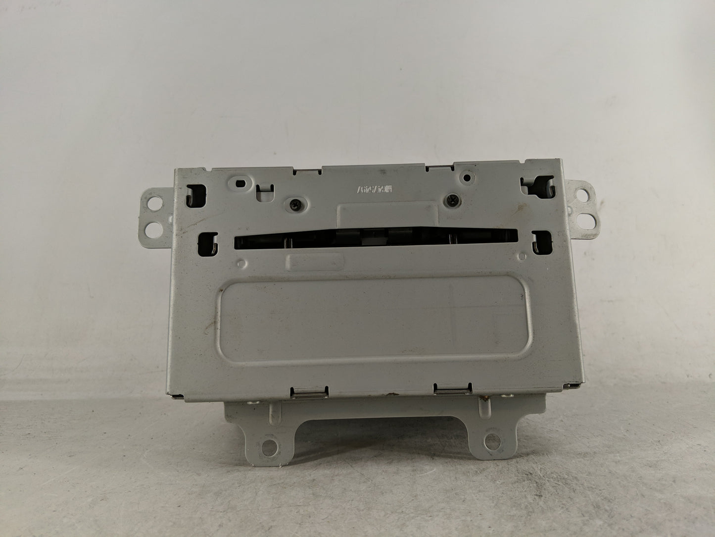 2012 Gmc Terrain Radio AM FM Cd Player Receiver Replacement P/N:22869279 Fits OEM Used Auto Parts - Oemusedautoparts1.com
