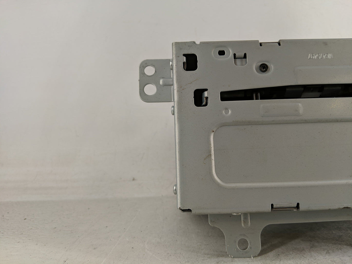 2012 Gmc Terrain Radio AM FM Cd Player Receiver Replacement P/N:22869279 Fits OEM Used Auto Parts - Oemusedautoparts1.com
