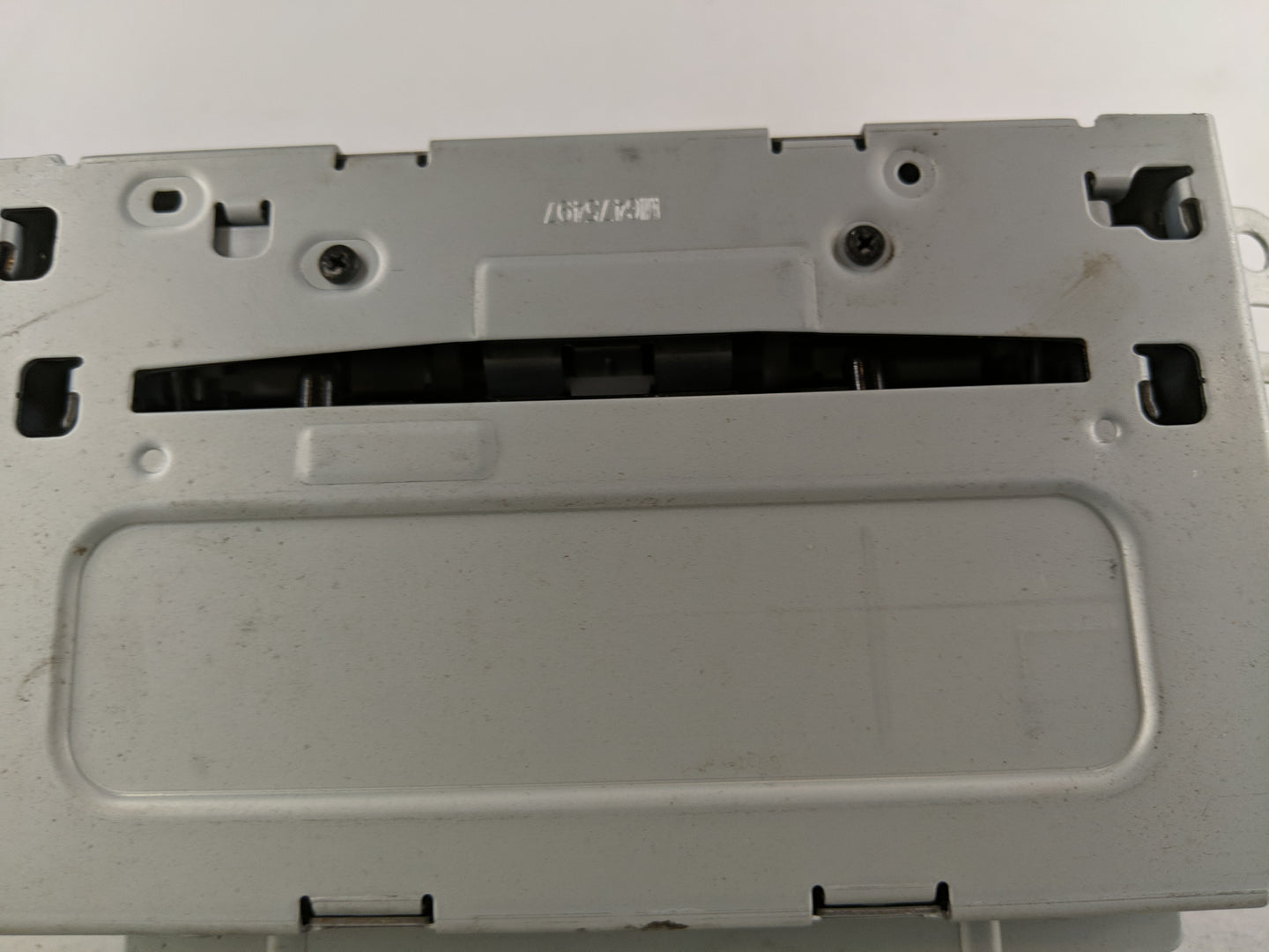 2012 Gmc Terrain Radio AM FM Cd Player Receiver Replacement P/N:22869279 Fits OEM Used Auto Parts - Oemusedautoparts1.com