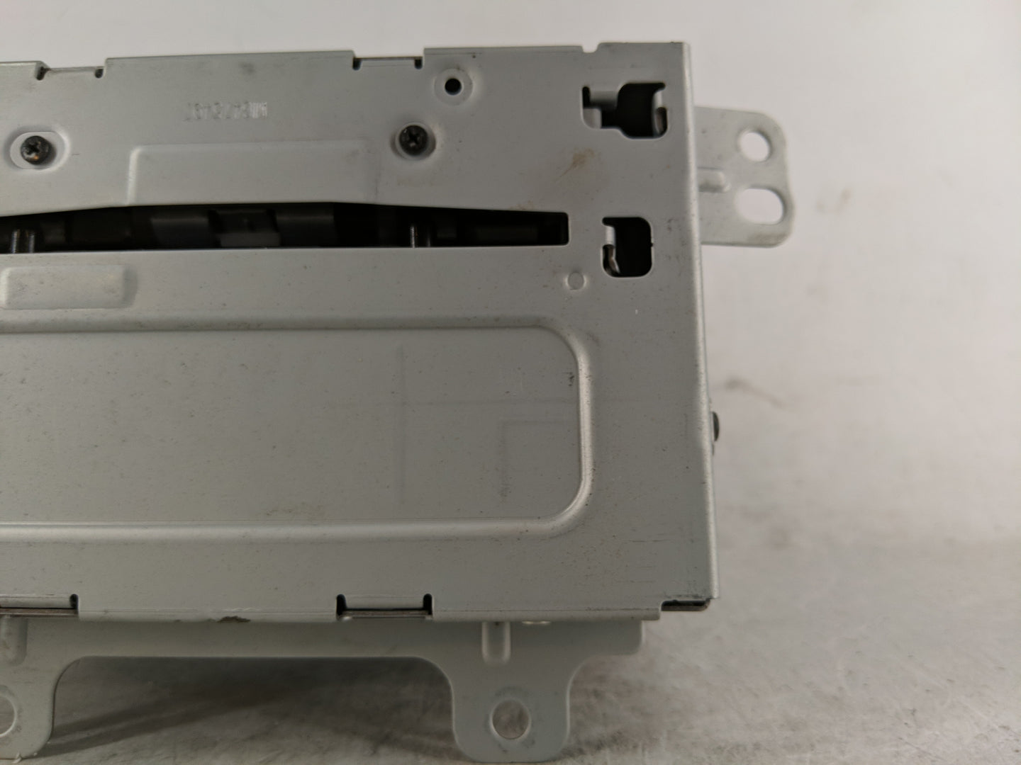 2012 Gmc Terrain Radio AM FM Cd Player Receiver Replacement P/N:22869279 Fits OEM Used Auto Parts - Oemusedautoparts1.com