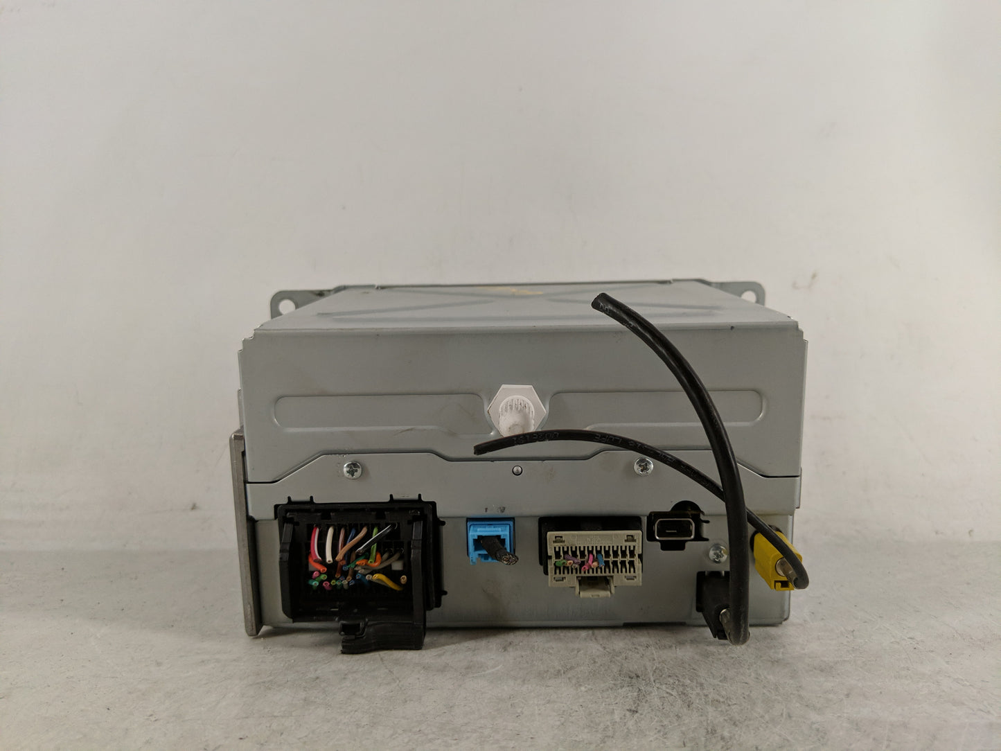 2012 Gmc Terrain Radio AM FM Cd Player Receiver Replacement P/N:22869279 Fits OEM Used Auto Parts - Oemusedautoparts1.com
