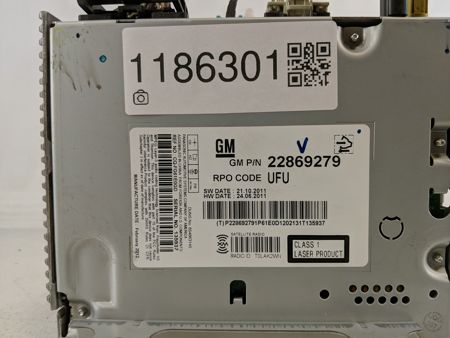 2012 Gmc Terrain Radio AM FM Cd Player Receiver Replacement P/N:22869279 Fits OEM Used Auto Parts - Oemusedautoparts1.com