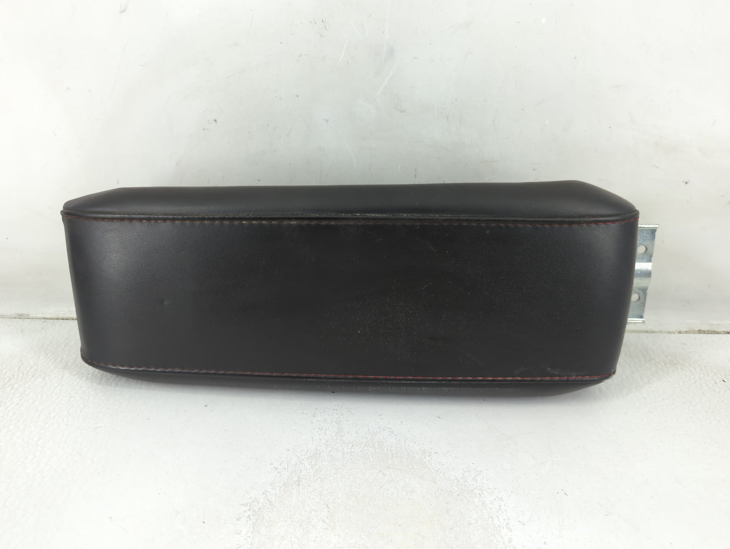 2012-2015 Gmc Terrain Center Console Armrest Cover Lid P/N:068 12 1 Fits Fits 2012 2013 2014 2015 OEM Used Auto Parts - Oemu