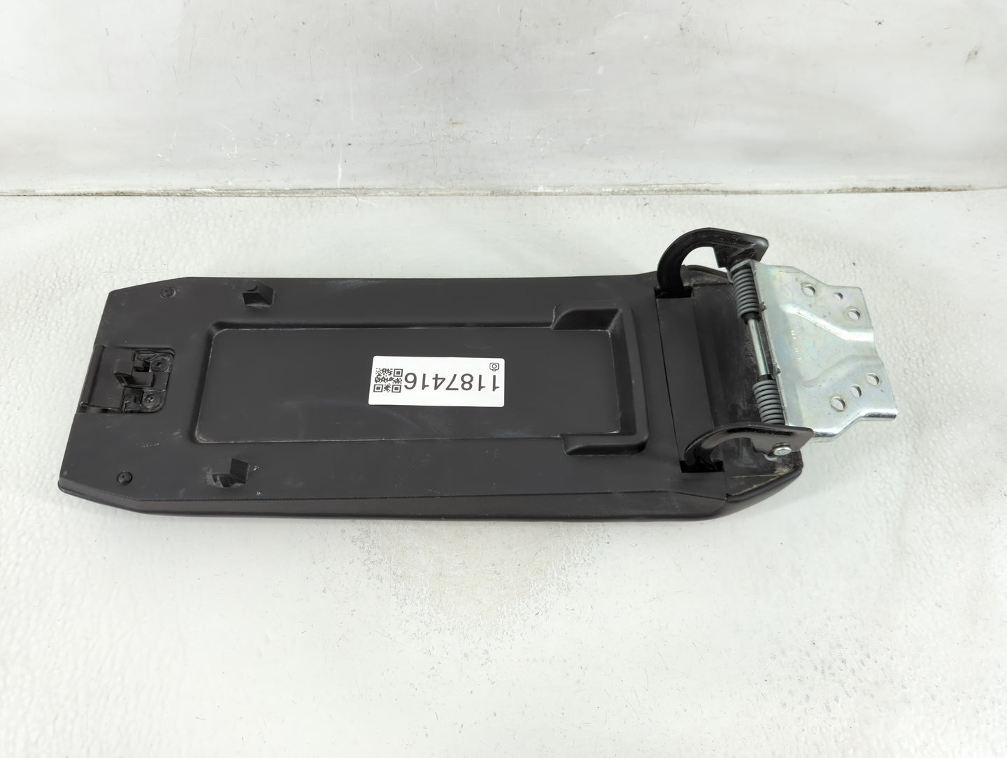 2012-2015 Gmc Terrain Center Console Armrest Cover Lid P/N:068 12 1 Fits Fits 2012 2013 2014 2015 OEM Used Auto Parts - Oemu