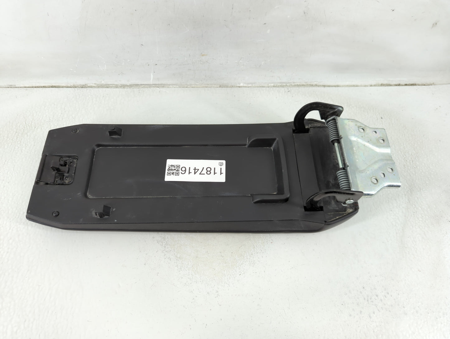 2012-2015 Gmc Terrain Center Console Armrest Cover Lid P/N:068 12 1 Fits Fits 2012 2013 2014 2015 OEM Used Auto Parts - Oemu