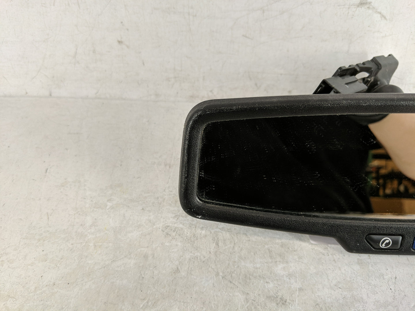 2010-2017 Gmc Terrain Interior Rear View Mirror Replacement OEM P/N:13503845 Fits OEM Used Auto Parts - Oemusedautoparts1.co