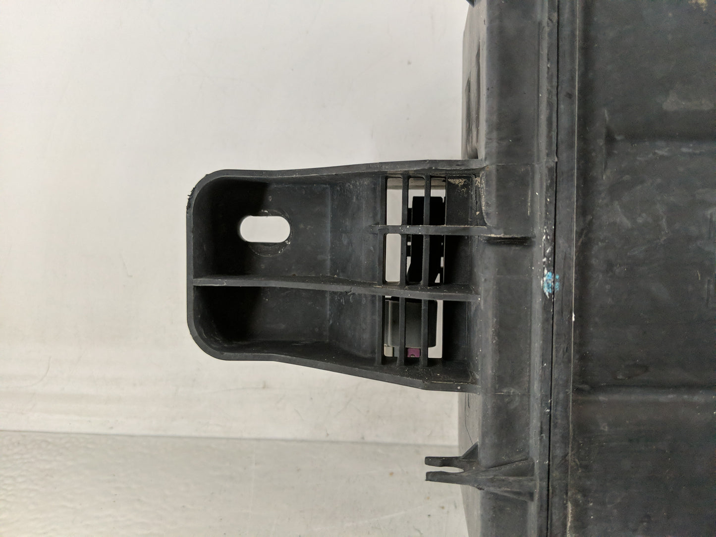 2012 Gmc Terrain Fuel Vapor Charcoal Canister 1188121 - Oemusedautoparts1.com