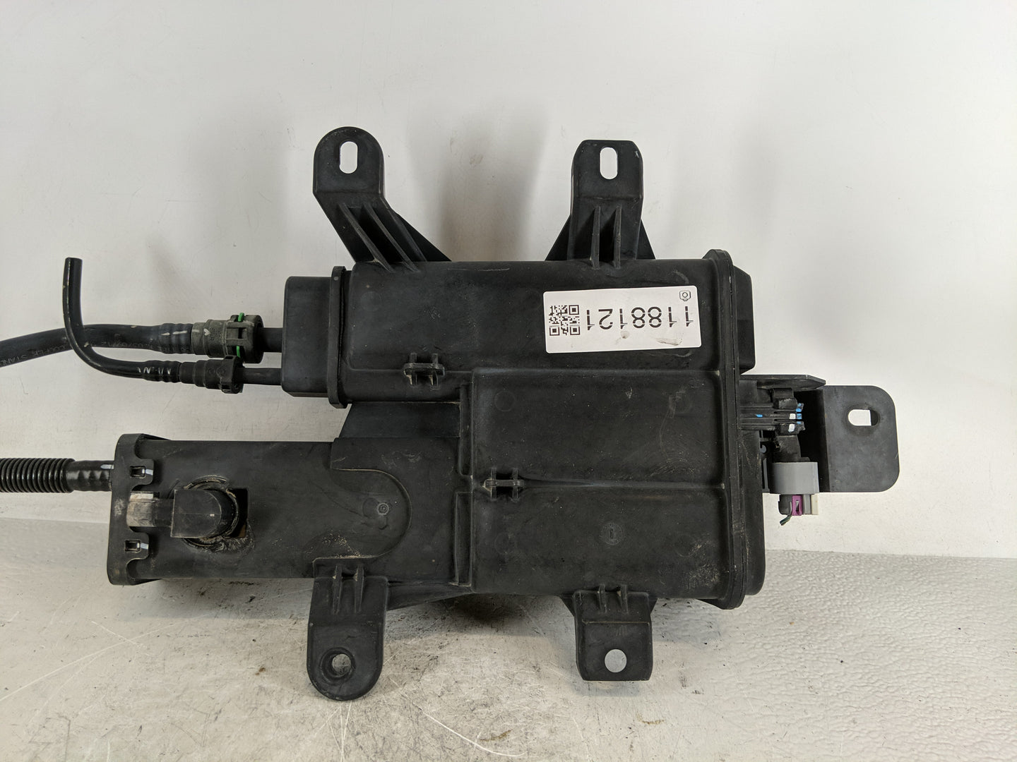 2012 Gmc Terrain Fuel Vapor Charcoal Canister 1188121 - Oemusedautoparts1.com